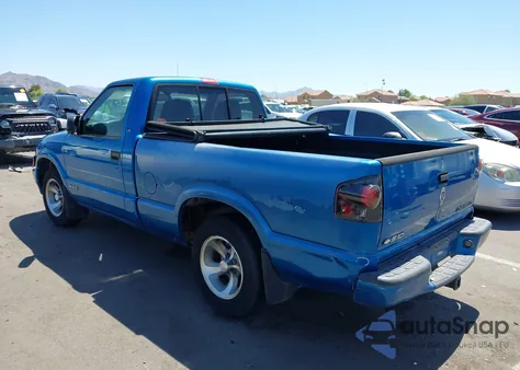 2000 Chevrolet S-10 Ls из США, поврежденный, VIN 1GCCS14W3YK130186